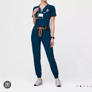 Deep Reef Figs: Catarina size S top & Zamora High Waisted 2.0 size L bottoms